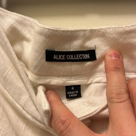 Alice collection Women's White linen blend Scalloped Hem Shorts size 4 - Picture 2 of 8